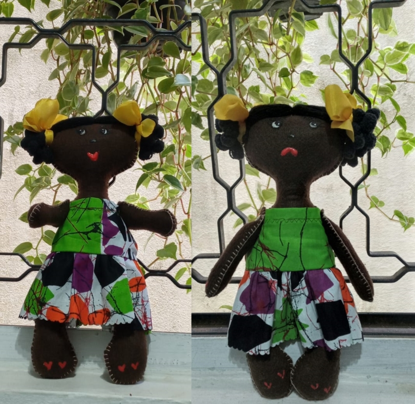 Boneca Emocional ABI SELE – MCB Exposições